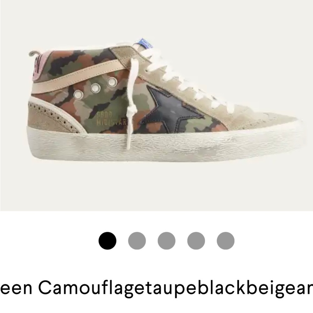 Authentic GG Camouflage mid star 
with box, excellent almost new condition.